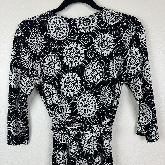 Harold’s Floral Mandala Midi Wrap Dress 3/4 Sleeve Black White 0 - Picture 9 of 16